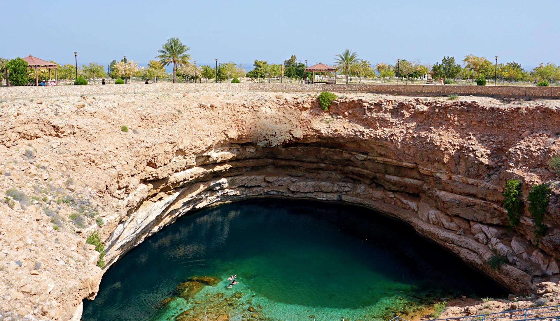 Travel agency in Bahla Fort